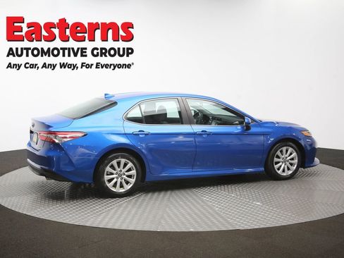 Used 2019 Toyota Camry LE FWD image 41