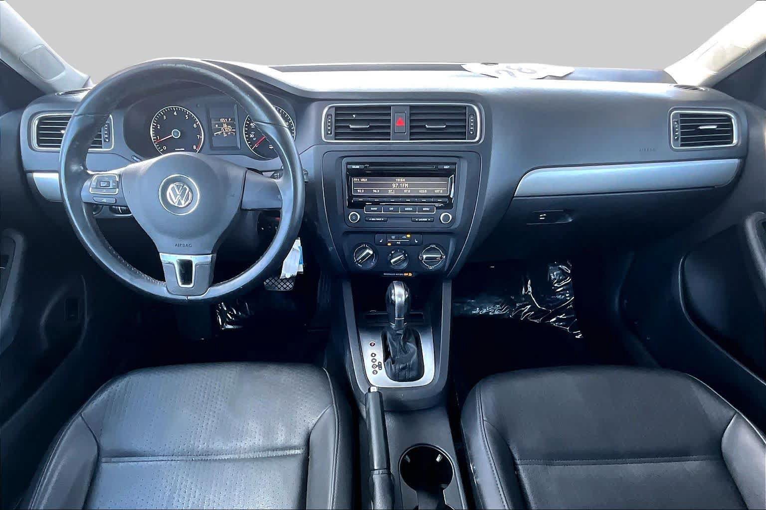 Used 2013 Volkswagen Jetta SE FWD image 16