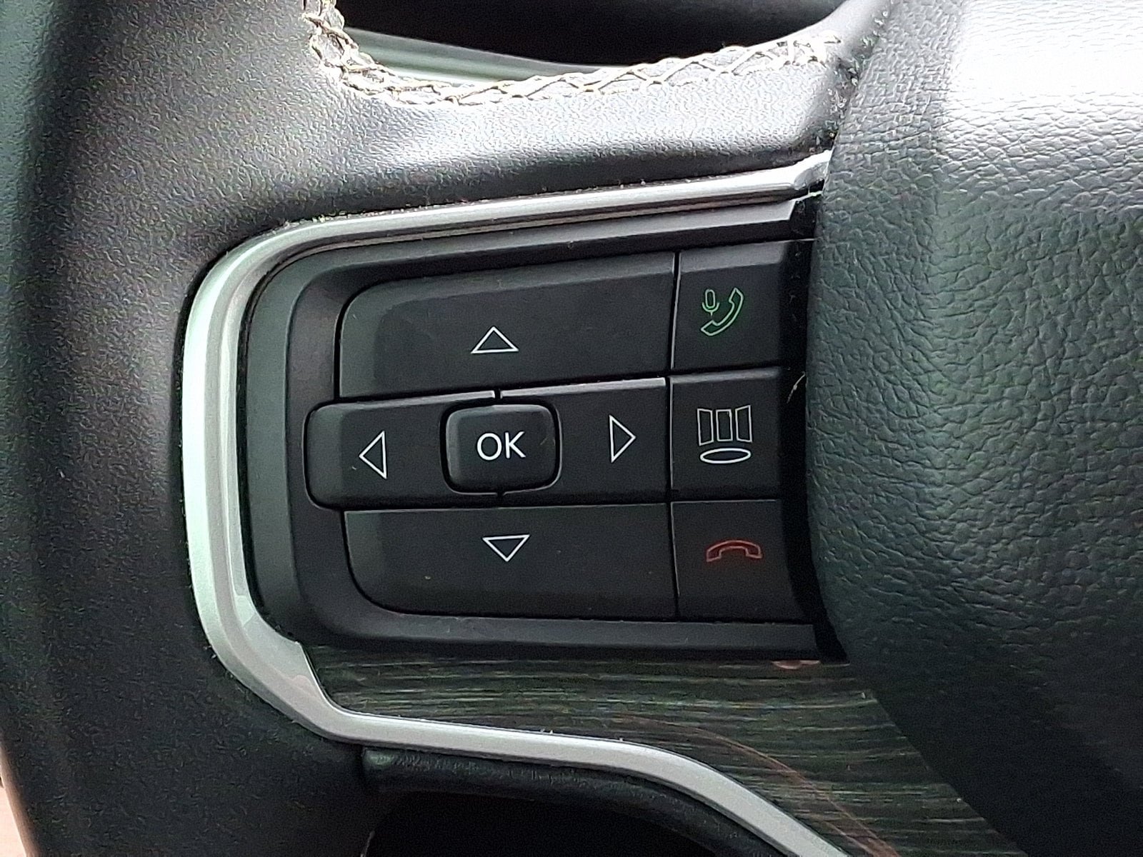 Used 2022 Jeep Wagoneer Series II w/ Premium Group I AWD/4WD image 23