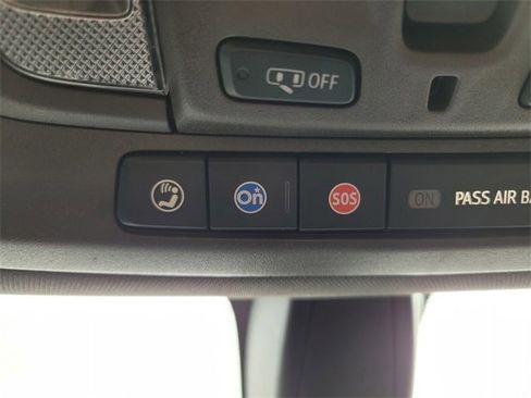 Used 2020 Chevrolet Silverado 1500 LT w/ All-Star Edition image 16