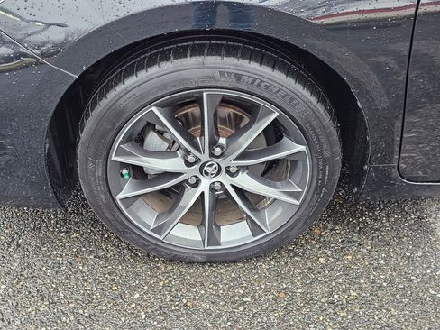 Used 2015 Toyota Camry XSE w/ Moonroof Package image 9