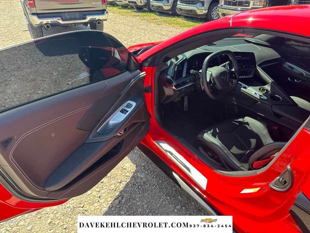 Used 2026 Chevrolet Corvette Stingray Coupe w/ Z51 Performance Package RWD image 9