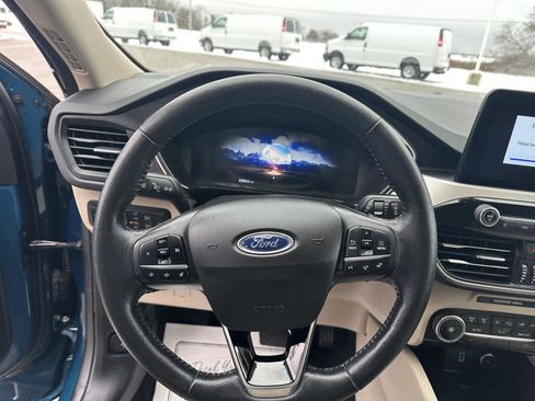 Used 2020 Ford Escape SE Sport image 22