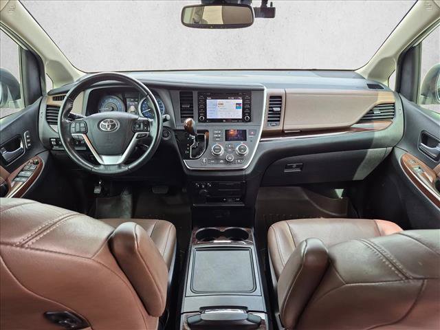 Used 2019 Toyota Sienna Limited Premium FWD image 17