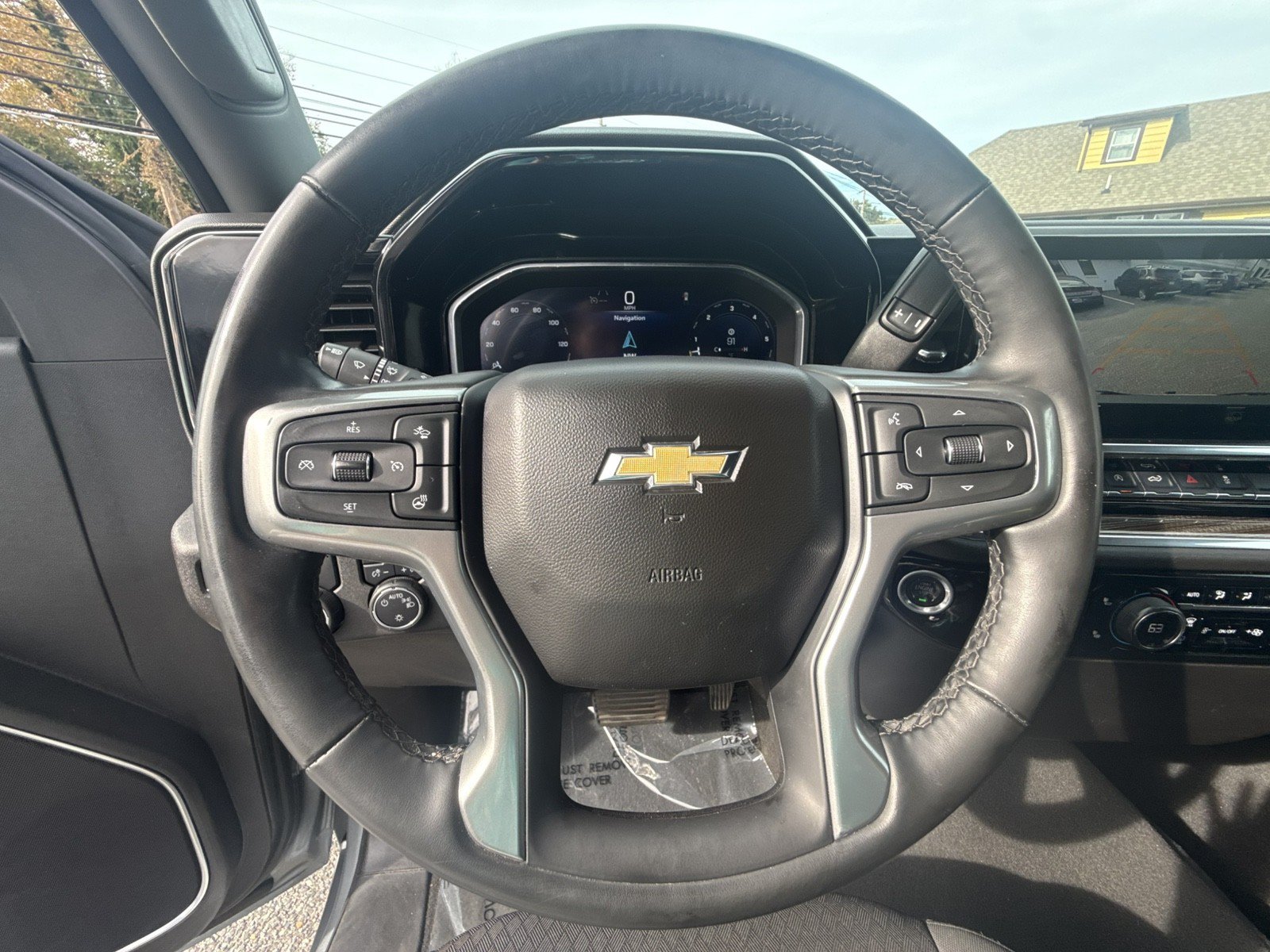 Used 2025 Chevrolet Silverado 1500 LT RWD image 19