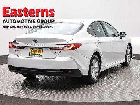 Used 2025 Toyota Camry LE FWD image 5
