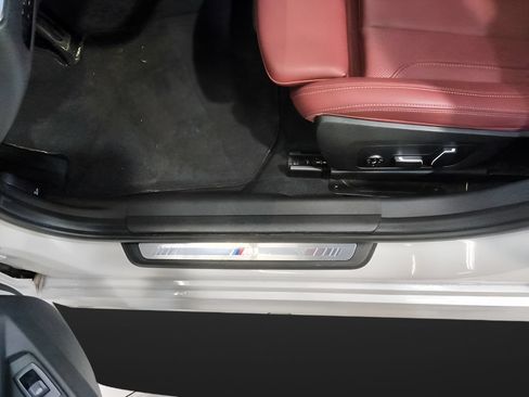 Used 2026 BMW 330i xDrive Sedan AWD/4WD image 11