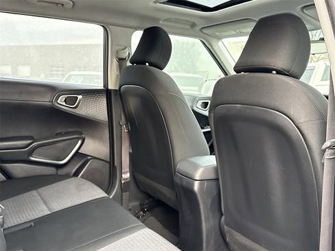 Used 2021 Kia Soul GT-Line image 14