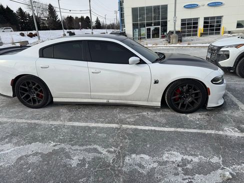 Used 2017 Dodge Charger R/T Scat Pack image 9