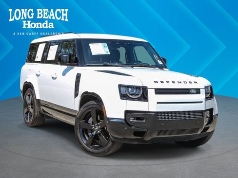 Used 2024 Land Rover Defender 130 X-Dynamic SE AWD/4WD image 1