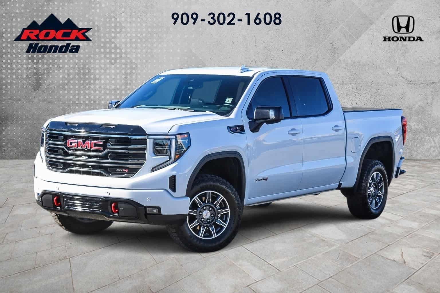 Used 2025 GMC Sierra 1500 AT4 AWD/4WD image 1