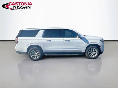 Used 2023 Chevrolet Suburban Premier image 10