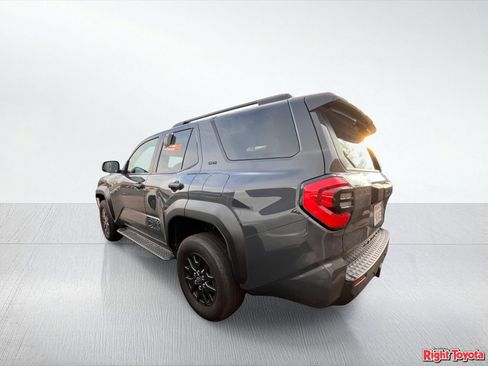 Certified 2025 Toyota 4Runner SR5 AWD/4WD image 3