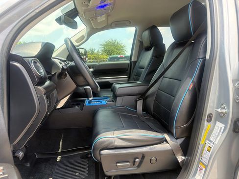 Used 2019 Toyota Tundra SR5 w/ SR5 Upgrade Package AWD/4WD image 9