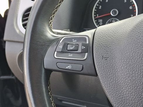 Used 2016 Volkswagen Tiguan S FWD image 7