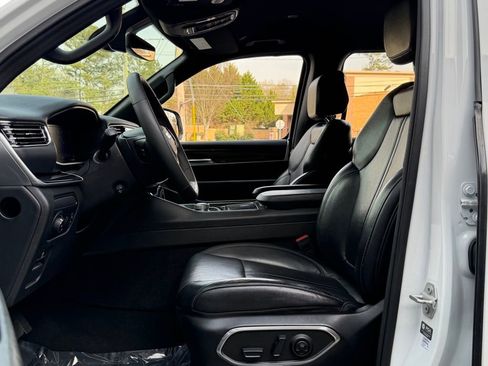 Used 2024 Jeep Wagoneer 4WD image 25