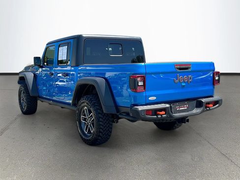 Used 2024 Jeep Gladiator Mojave w/ Technology Group AWD/4WD image 5