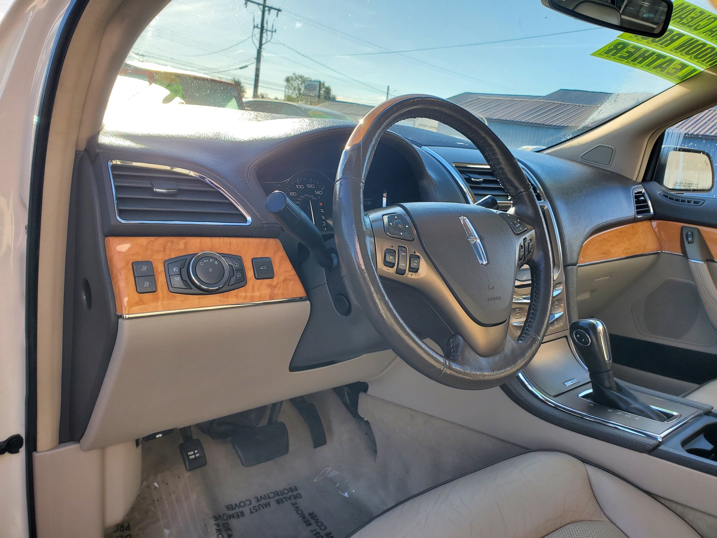 Used 2012 Lincoln MKX AWD image 16