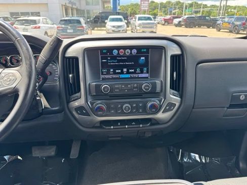 Used 2018 Chevrolet Silverado 1500 LT w/ All Star Edition AWD/4WD image 2