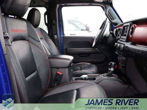 Used 2018 Jeep Wrangler Unlimited Rubicon w/ Cold Weather Group image 8