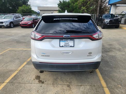 Used 2015 Ford Edge SEL w/ Equipment Group 201A FWD image 4