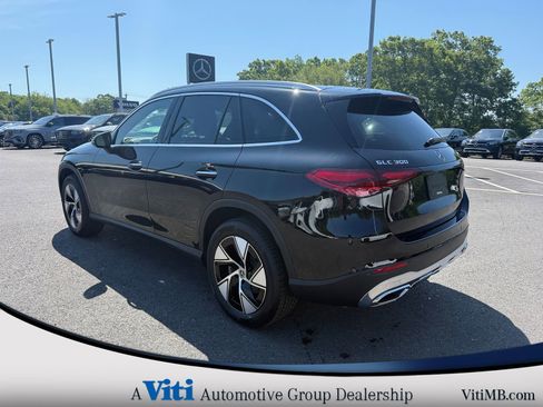 Used 2024 Mercedes-Benz GLC 300 4MATIC image 6