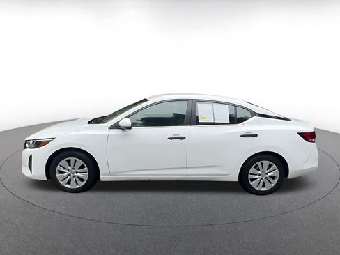 Used 2025 Nissan Sentra S FWD image 9
