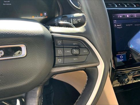 Certified 2023 Jeep Grand Cherokee Limited AWD/4WD image 24