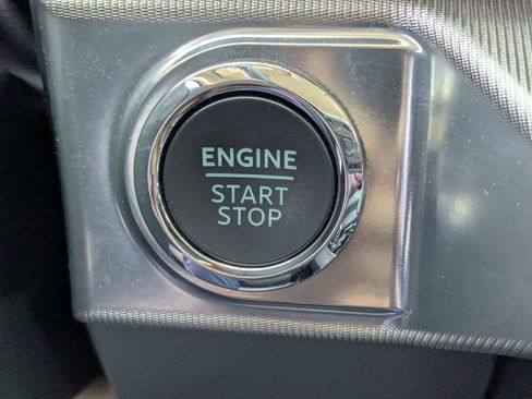 Used 2025 Ford F150 Lariat w/ Equipment Group 501A Mid AWD/4WD image 26