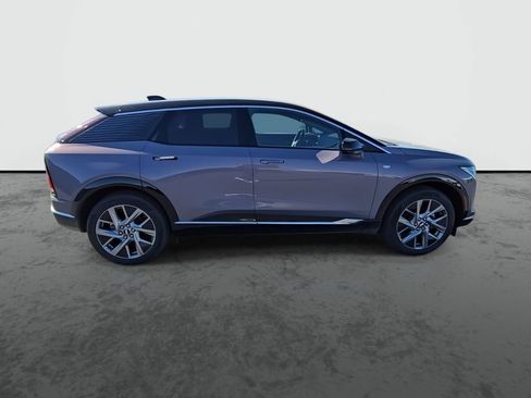 New 2026 Cadillac Optiq Luxury 1 RWD image 9
