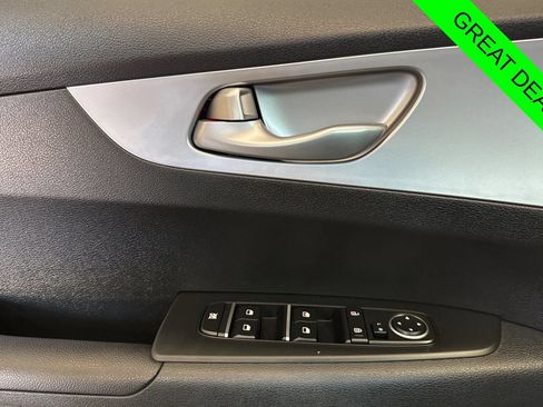 Used 2023 Kia Forte LXS FWD image 11