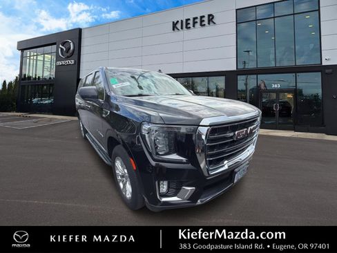 Used 2021 GMC Yukon XL SLT AWD/4WD image 1