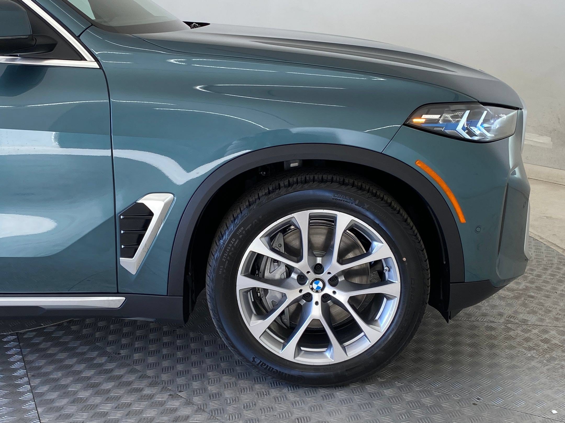 Used 2026 BMW X5 xDrive50e w/ Premium Package AWD/4WD image 11