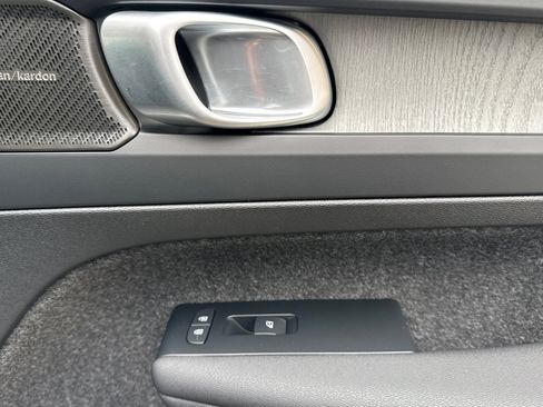 New 2026 Volvo XC40 B4 Plus w/ Climate Package image 19