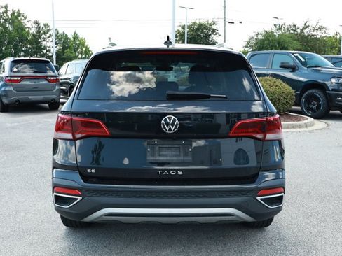 Used 2024 Volkswagen Taos SE FWD image 7