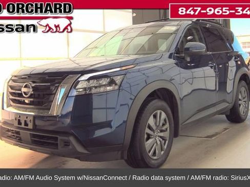 Used 2024 Nissan Pathfinder SV image 1