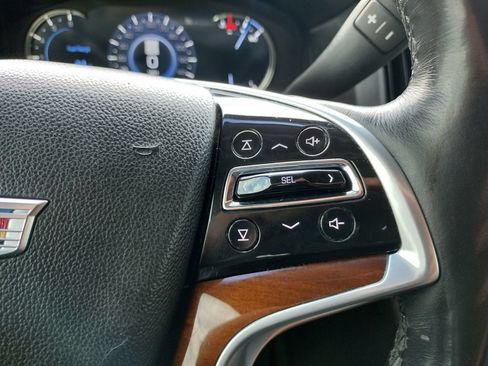 Used 2019 Cadillac Escalade ESV Luxury AWD/4WD image 28