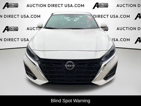 Used 2023 Nissan Altima 2.5 SV image 3