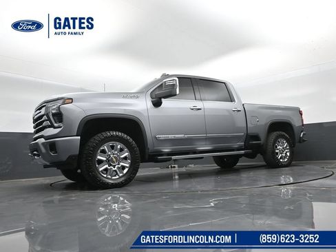 Used 2024 Chevrolet Silverado 2500 High Country w/ High Country Premium Package AWD/4WD image 45