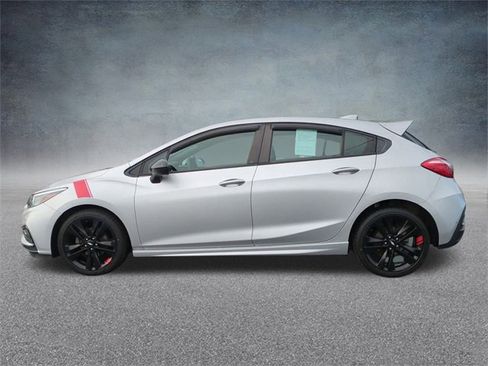 Certified 2018 Chevrolet Cruze LT w/ Sun And Sound Package image 6