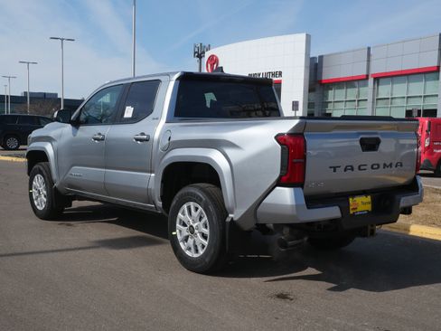 New 2026 Toyota Tacoma SR5 image 3