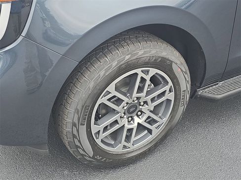 New 2025 Ford Expedition Max Active image 11