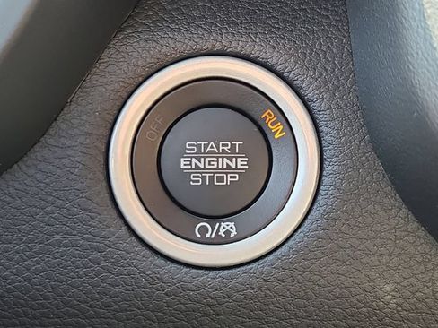 Used 2026 RAM 1500 Laramie AWD/4WD image 29