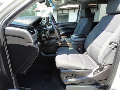 Used 2016 Chevrolet Suburban LS RWD image 10