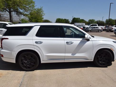 Used 2022 Hyundai Palisade Calligraphy image 6