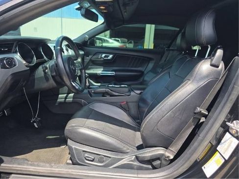 Used 2016 Ford Mustang Premium RWD image 4
