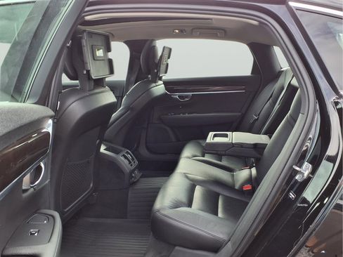 Used 2019 Volvo S90 T6 Momentum w/ Advanced Package AWD/4WD image 9