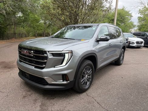 Used 2025 GMC Acadia Elevation image 3