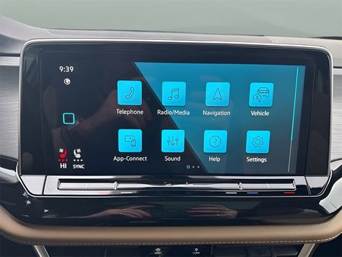 New 2026 Volkswagen Atlas Cross Sport SE image 19