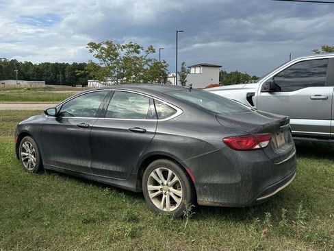Used 2017 Chrysler 200 Limited Platinum w/ Comfort & Convenience Group image 13